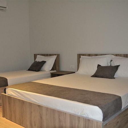 Hotel Vila Nino Berat Exteriör bild