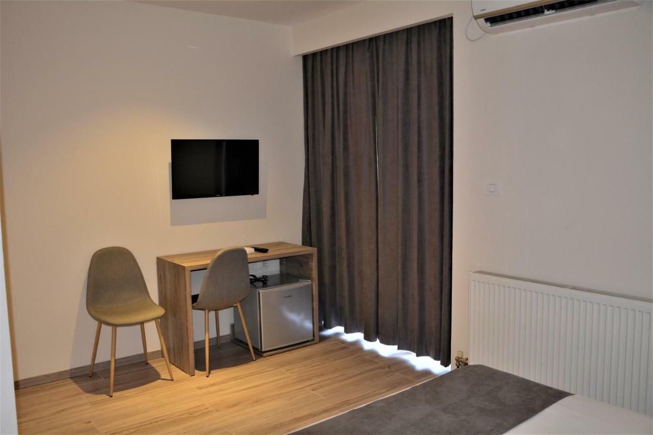 Hotel Vila Nino Berat Exteriör bild