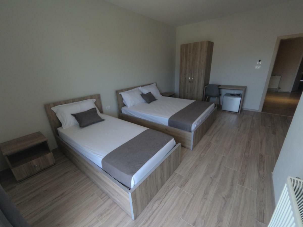 Hotel Vila Nino Berat Exteriör bild