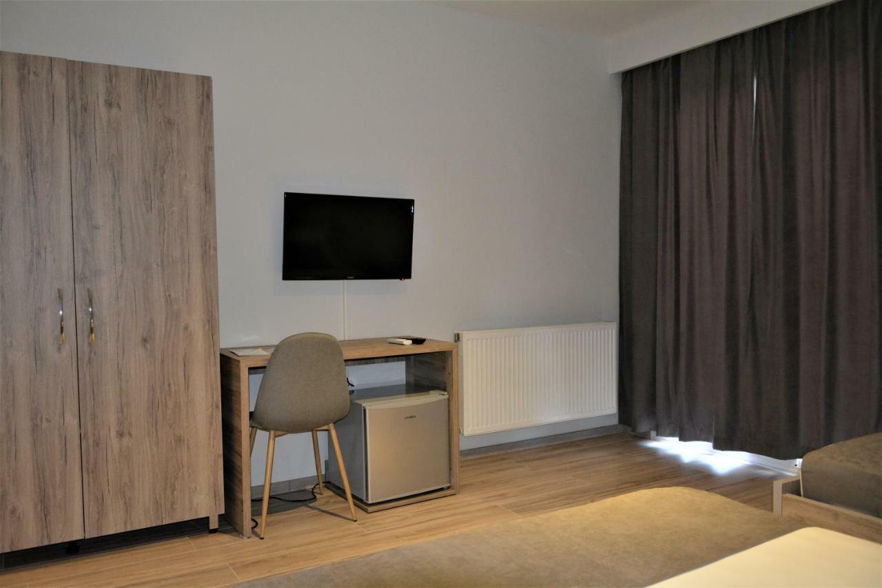 Hotel Vila Nino Berat Exteriör bild