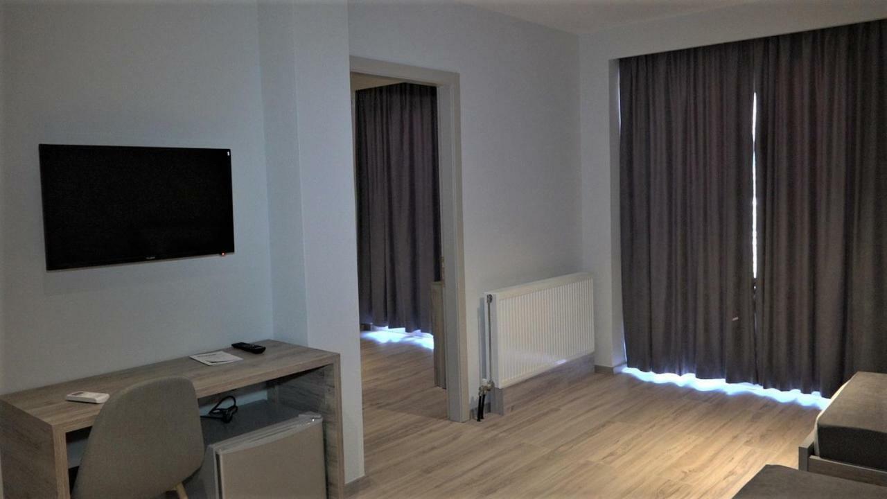 Hotel Vila Nino Berat Exteriör bild