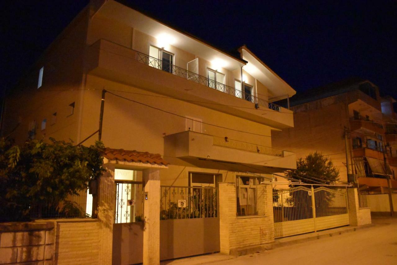 Hotel Vila Nino Berat Exteriör bild