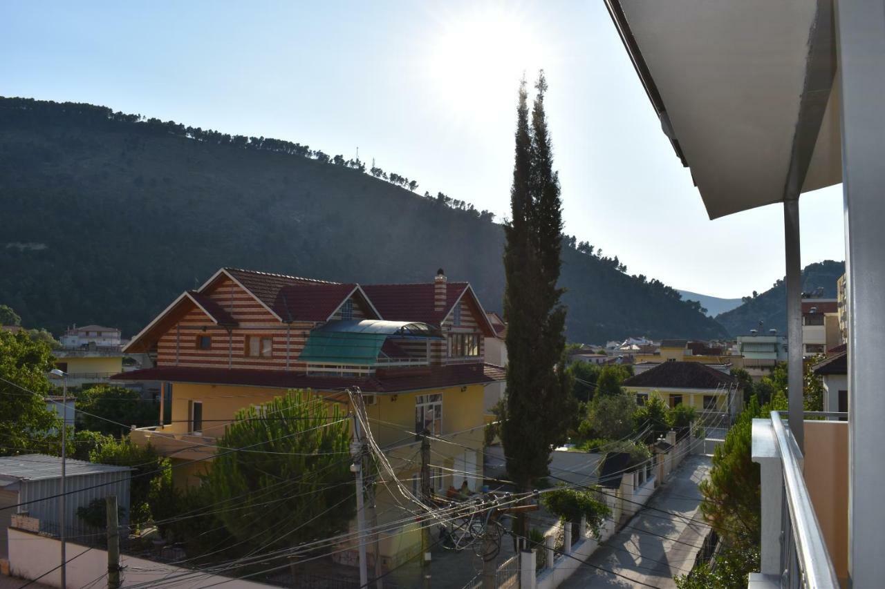 Hotel Vila Nino Berat Exteriör bild