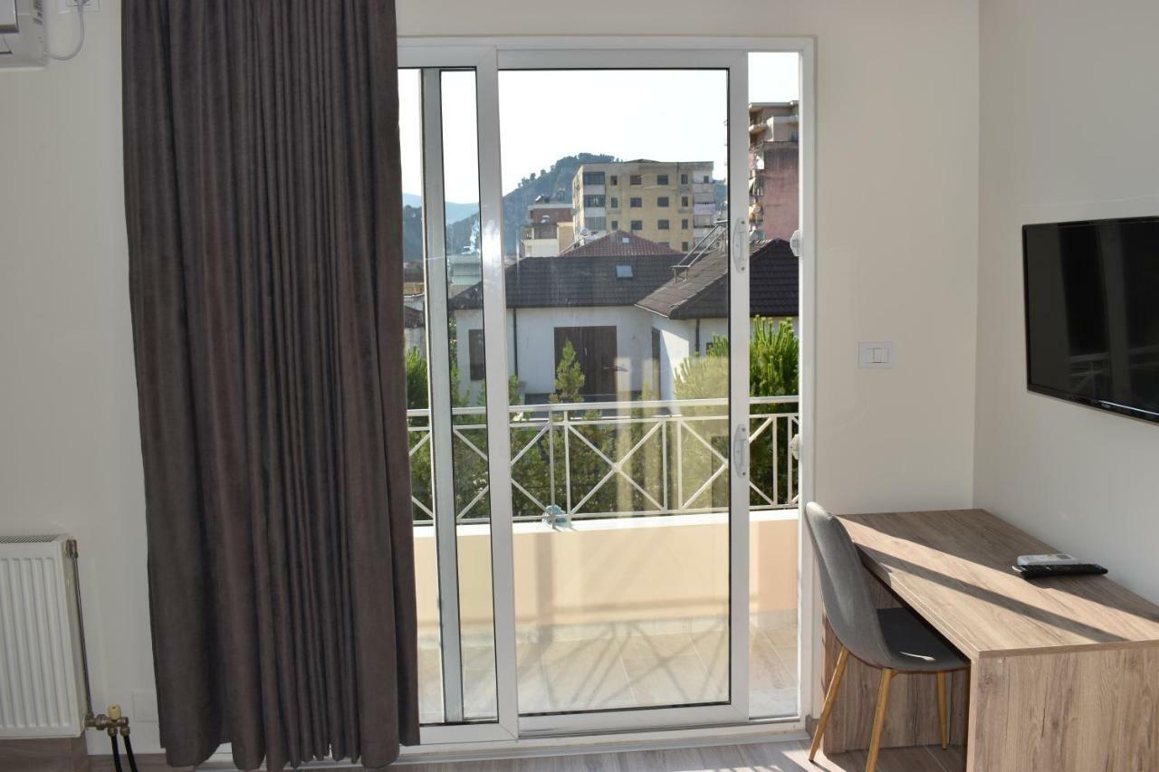 Hotel Vila Nino Berat Exteriör bild